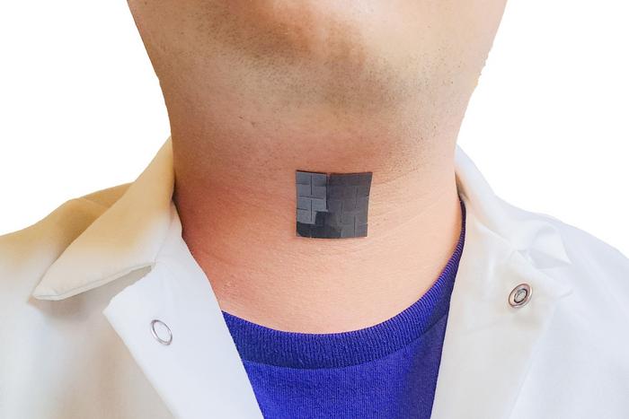 Speaking Without Vocal Cords, Thanks to a new AI-Assisted Wearable Device